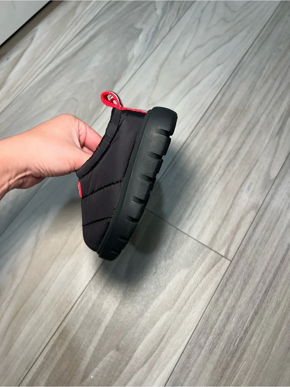 NWOT Hunter Kids Black Slip-On Puff Shoes with Red-Trim Logo